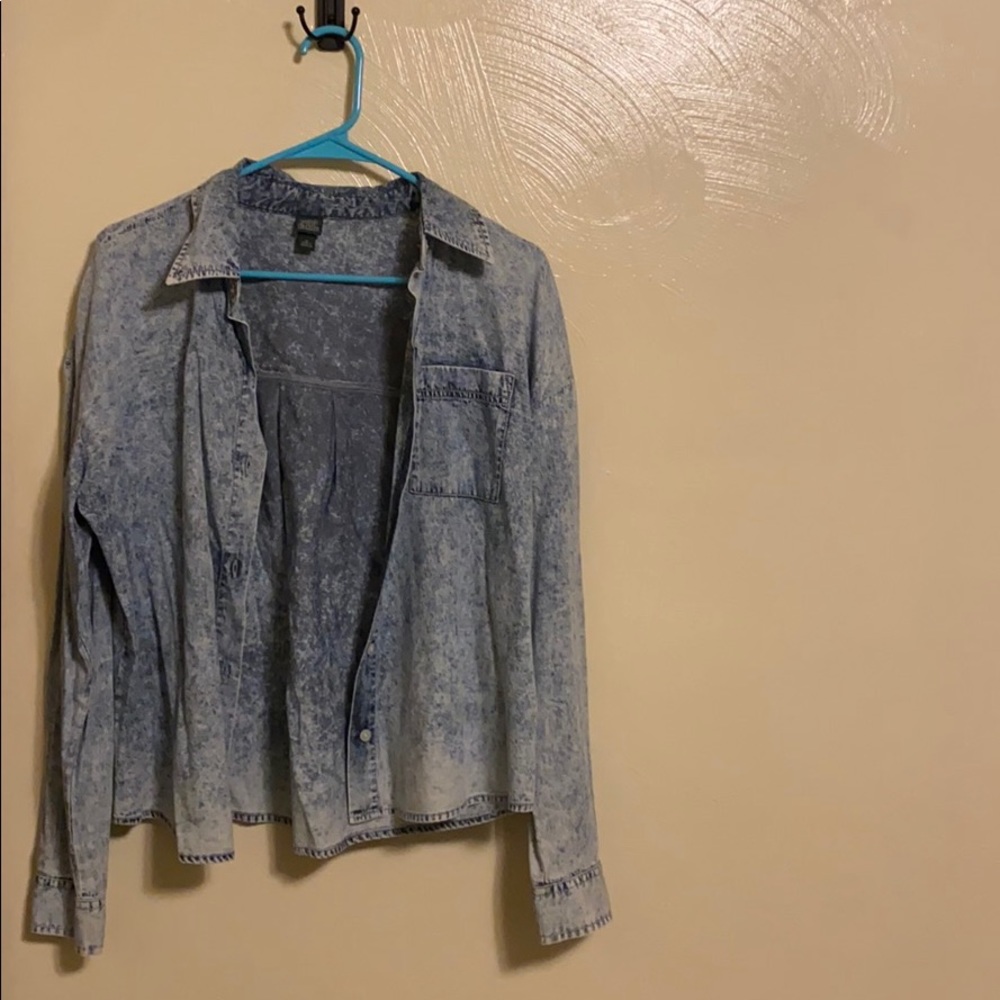 Wild Fable Acid wash denim look Button Up shirt